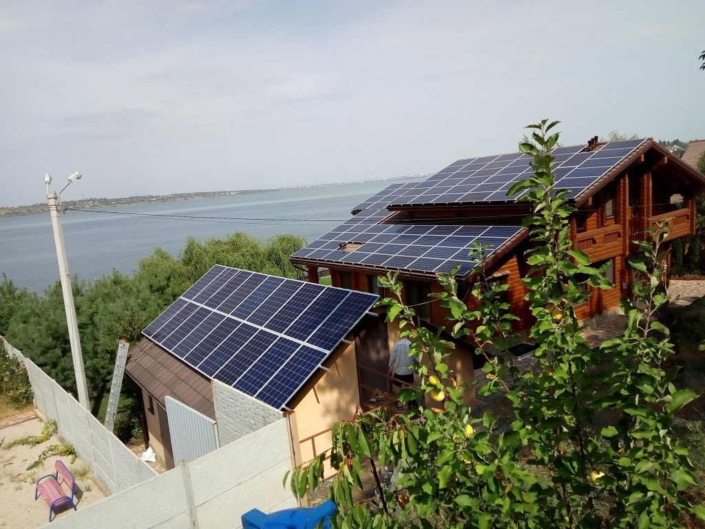 Фасадна сонячна електростанція UTEM Solar до руйнування